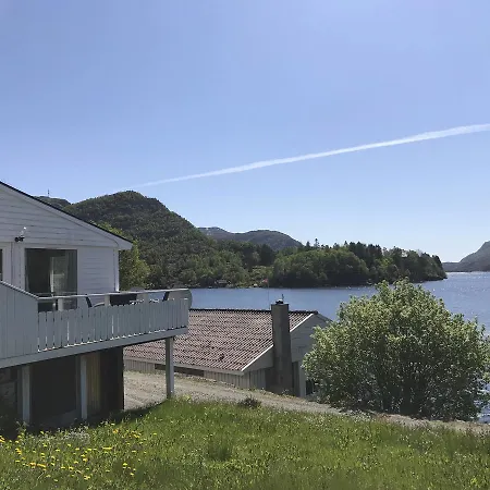 Fjord Byrknes